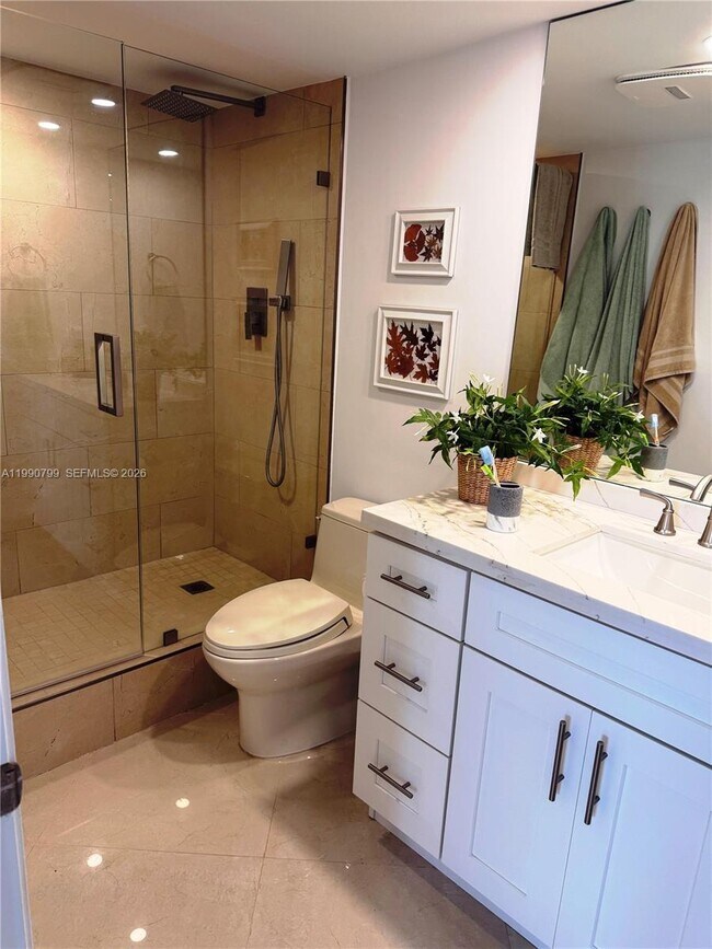 Building Photo - 4900 N Ocean Blvd