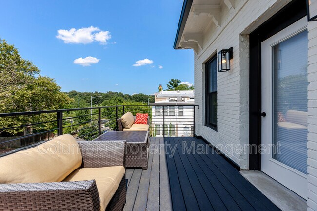 Building Photo - 616 Quebec Pl NW