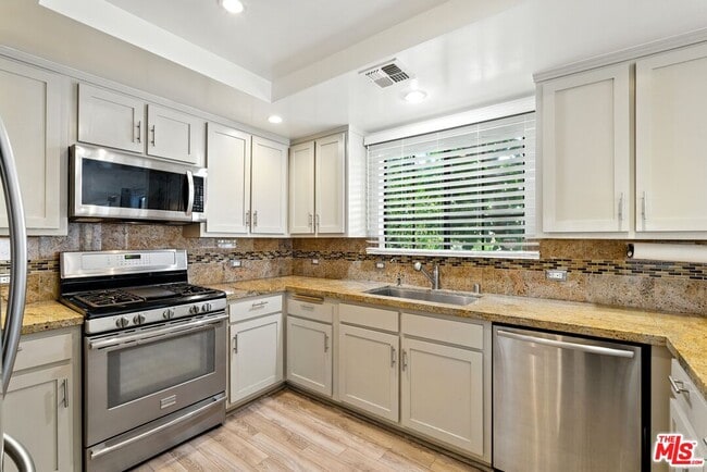 Building Photo - 1434 19th St