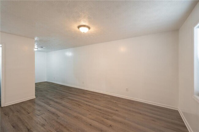 Building Photo - 406 Wall St