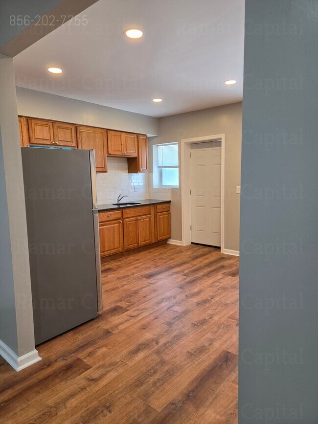 Building Photo - Charming 3-Bedroom Home with Spacious Gated Yard