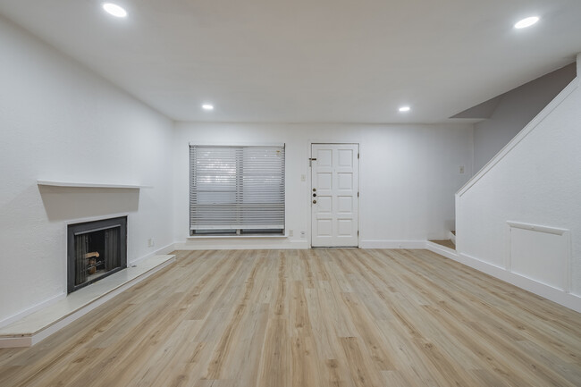 Living room overlooking entrance and patio - 4114 Avondale Ave