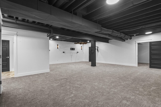 Building Photo - 240 Banyan Blvd