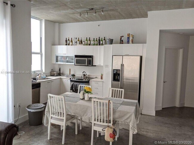 Building Photo - 133 NE 2nd Ave