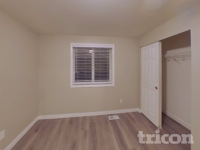 Building Photo - 8423 175th St NE