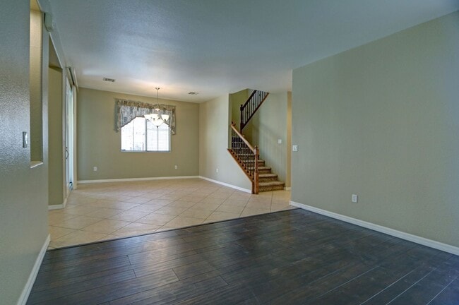 Building Photo - Step into  luxurious simplicity