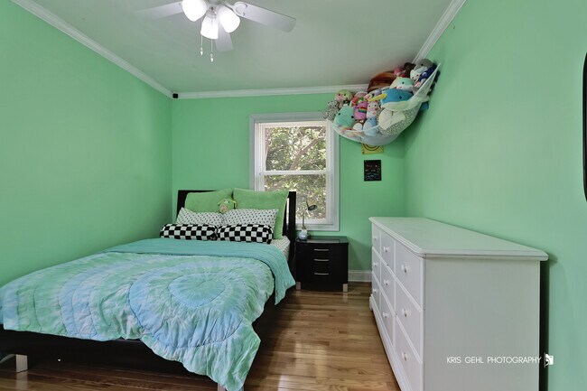 Building Photo - 1221 Creekside Dr