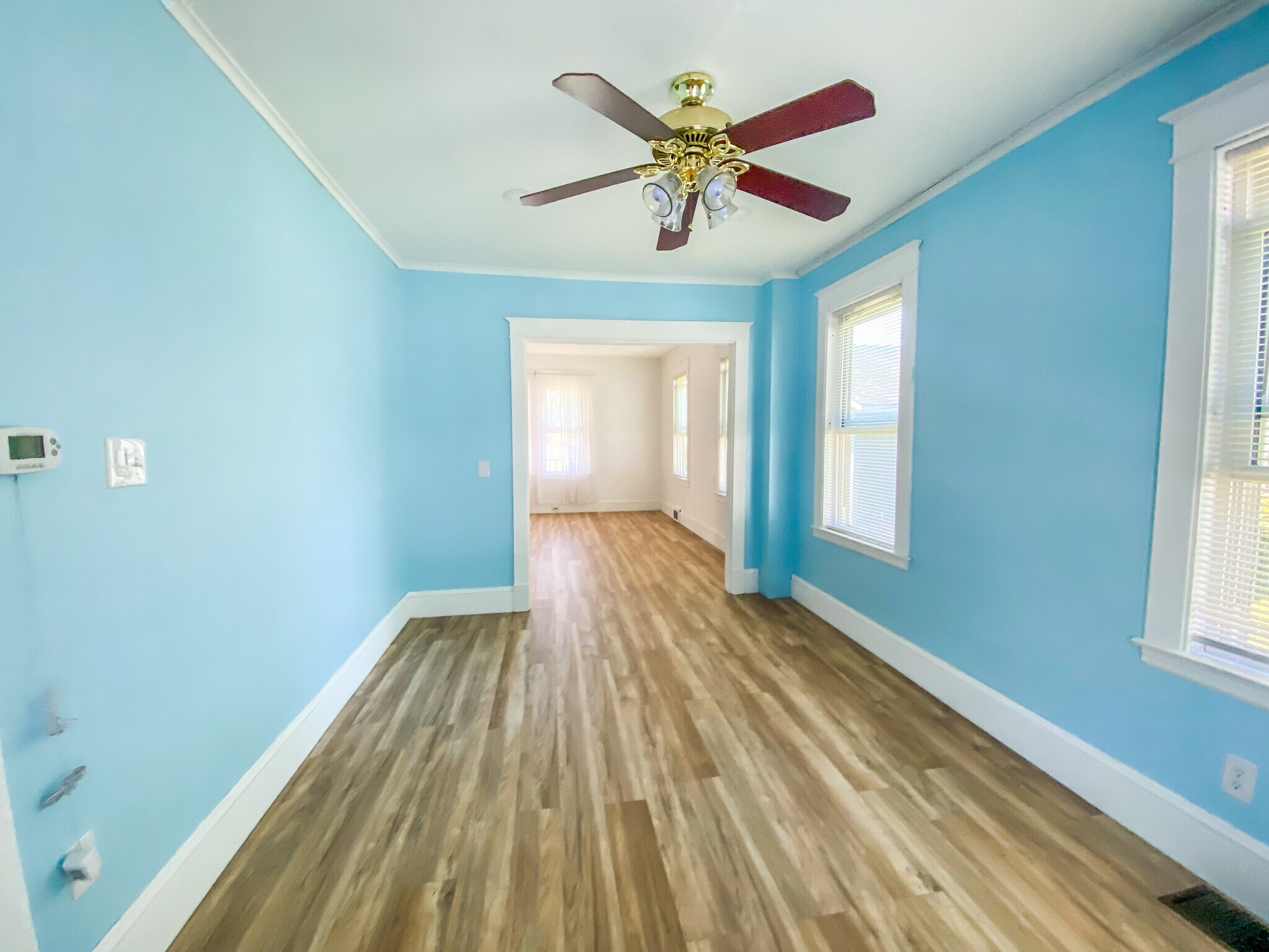 Building Photo - 8 Howe St