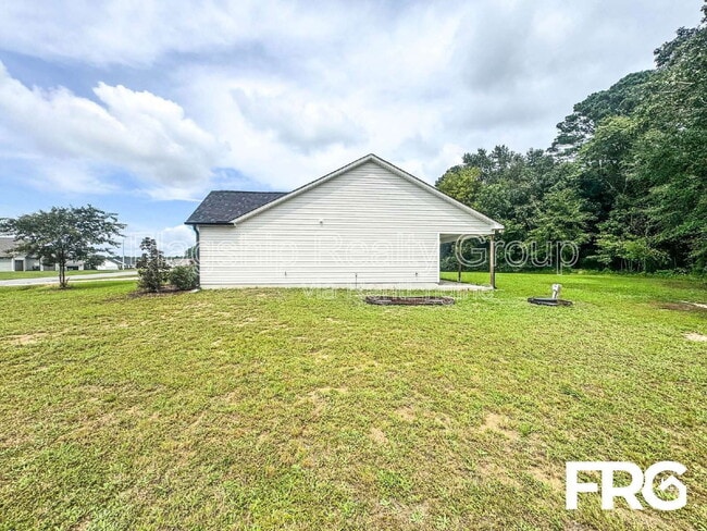 Building Photo - 110 Highland Pk Dr