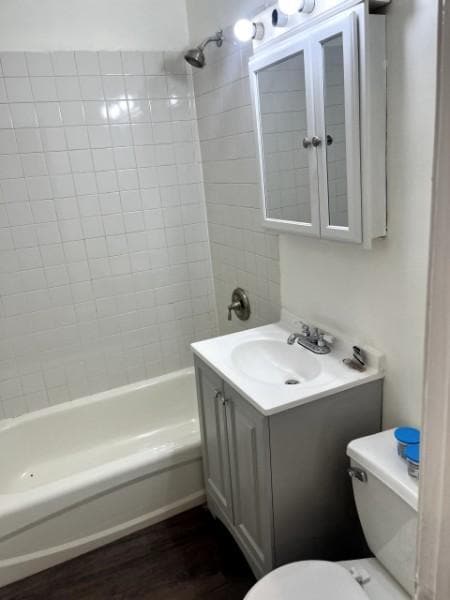 Building Photo - 6037 S Rhodes Ave