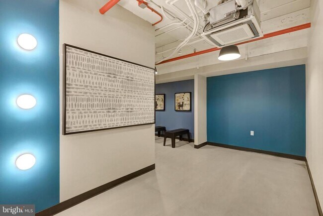Building Photo - 925 N Fairfax St