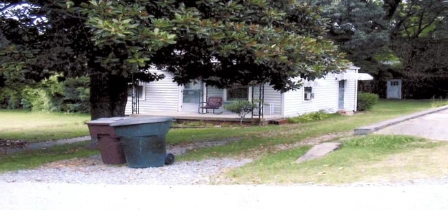 Building Photo - 1402 Kirkman St