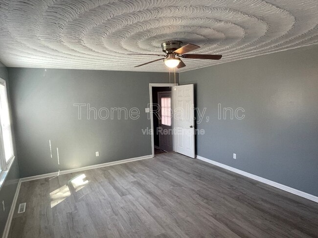 Building Photo - 1404 Forest St