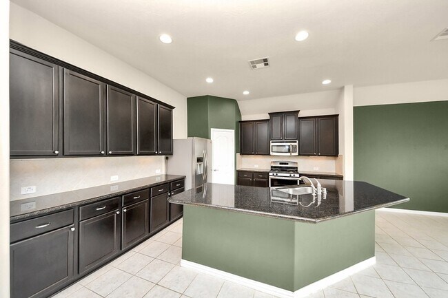 Building Photo - 3058 Winterberry Ln