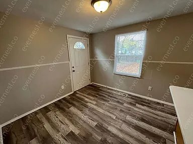 Building Photo - 701 Burke Glen Rd
