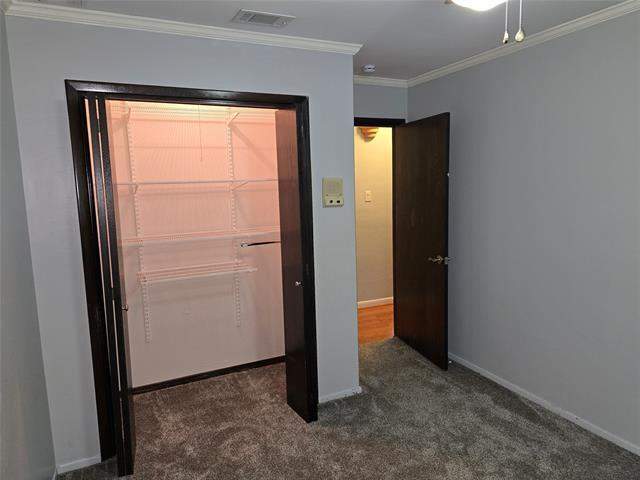 Building Photo - 2822 Oak Forest Dr