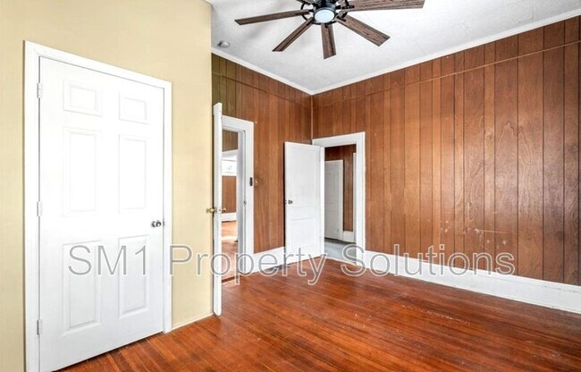 Building Photo - 2360 N Patterson Ave