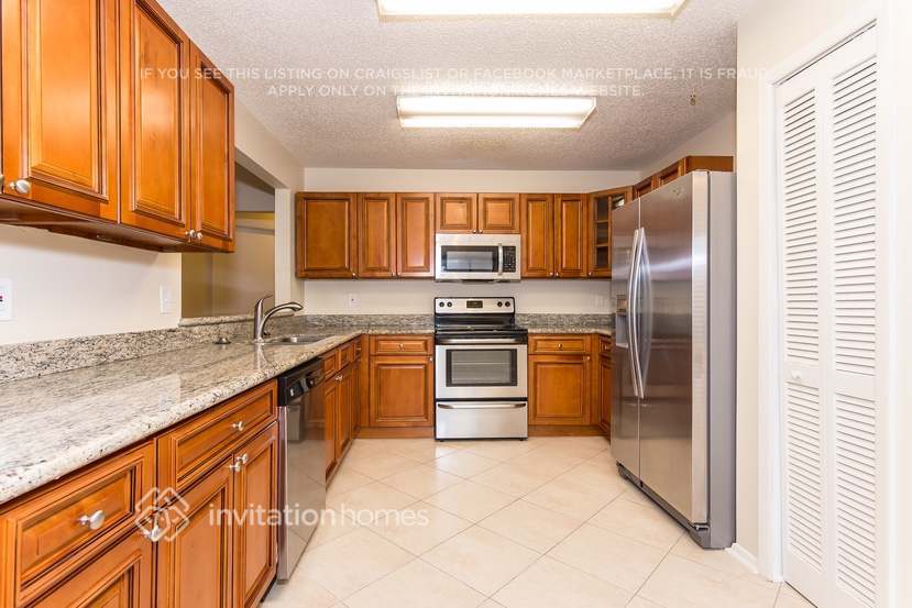 Building Photo - 1903 Firethorn Ct