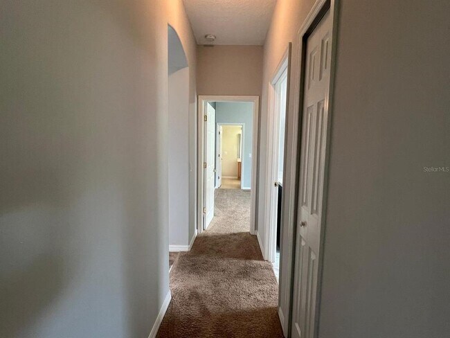 Building Photo - 3535 Somerset Cir