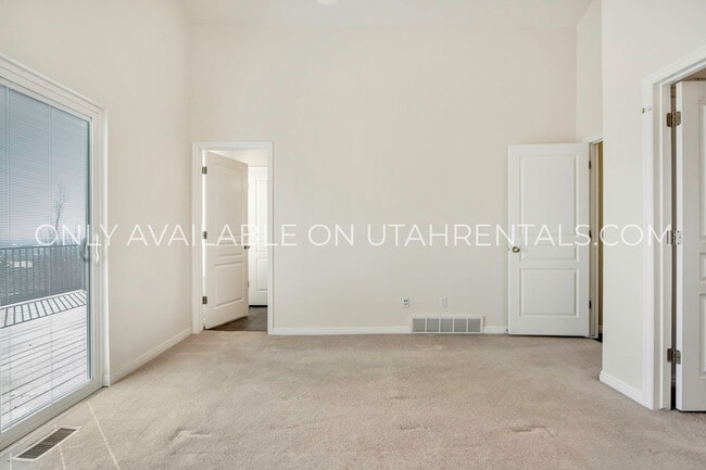 Building Photo - 4306 N Chestnut Oak Dr