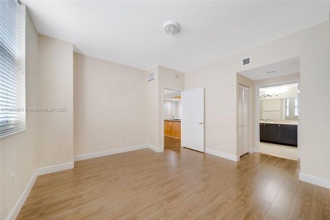Building Photo - 4100 Salzedo St