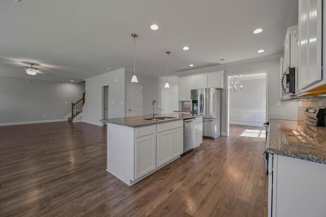 Building Photo - 4155 Sperling Dr