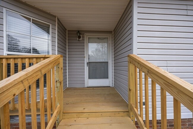 Building Photo - Charming 3-Bedroom Home on Spacious 2.64-Acre Lot in Graham, NC