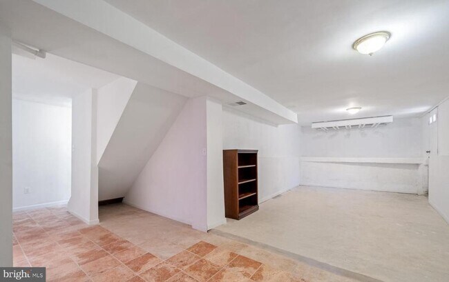 Building Photo - 1103 Burwick Dr