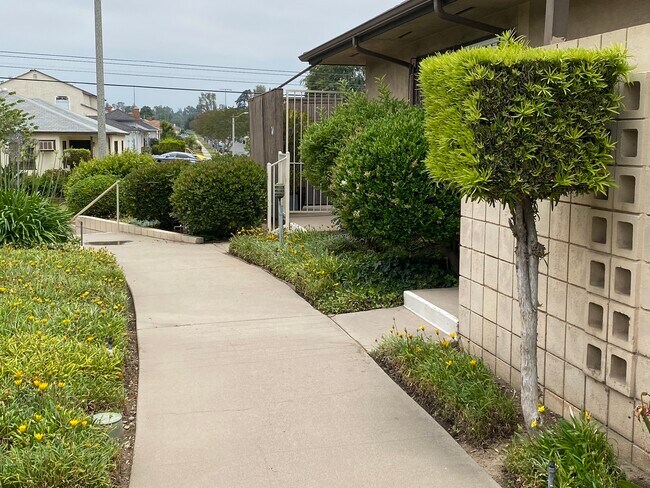 Building Photo - 999 E Valley Blvd