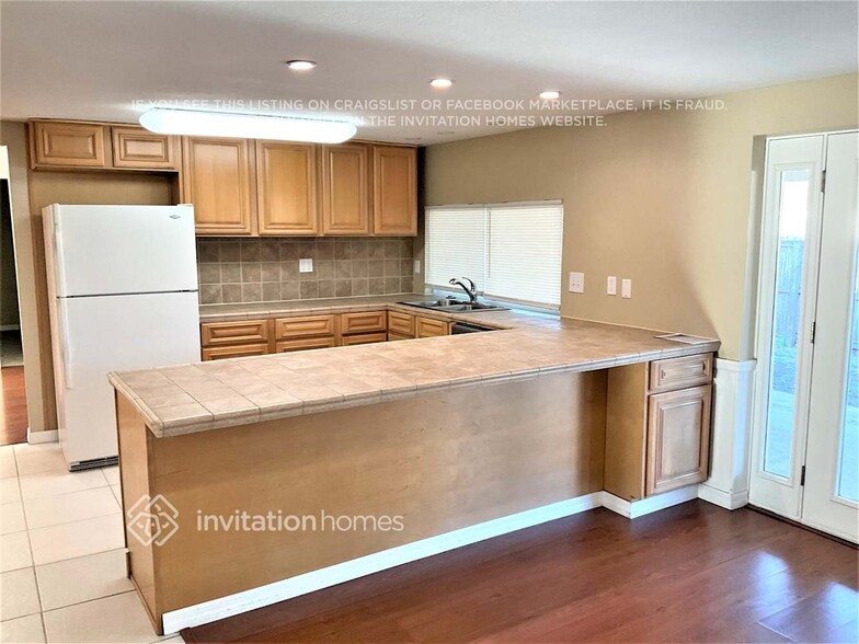 Building Photo - 3537 Springfield Dr