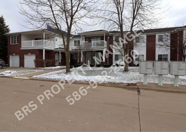 Building Photo - JUST REDUCED!!!   2 Bedroom 2 Bathroom Condo