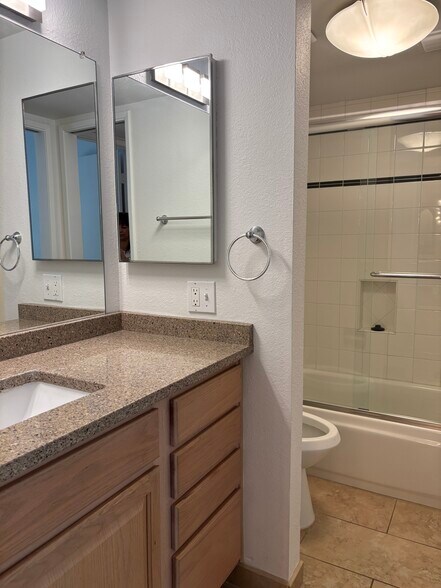 2nd Bathrooom - 5221 N 24th St