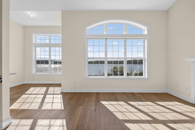 Building Photo - 402 Sacandaga Loop