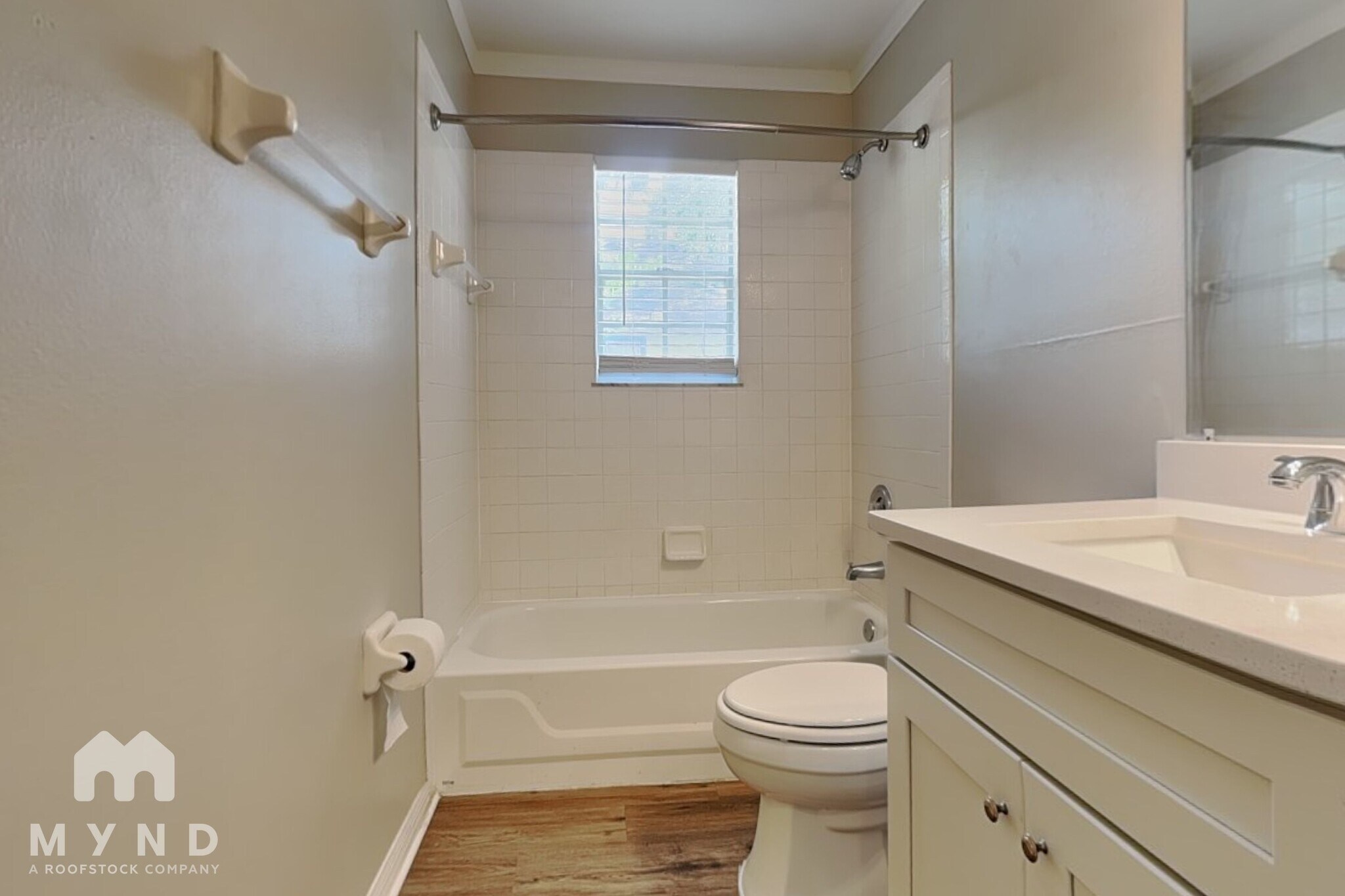 Building Photo - 1729 Chatham Cir
