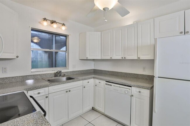 Building Photo - 720 Palmer Ln