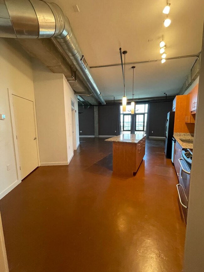 Building Photo - The Rotunda Urban Lofts