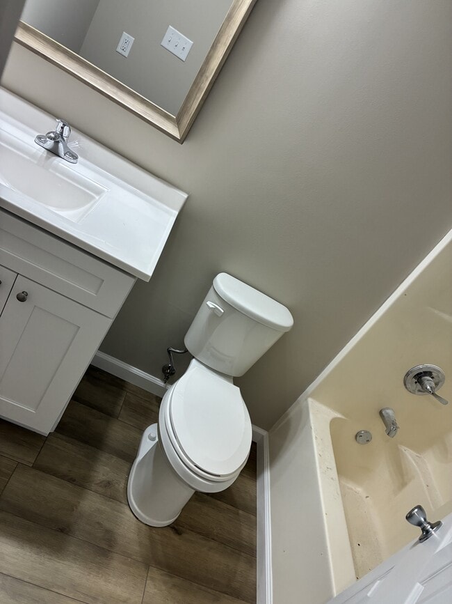 Building Photo - 101 Jewel Cove