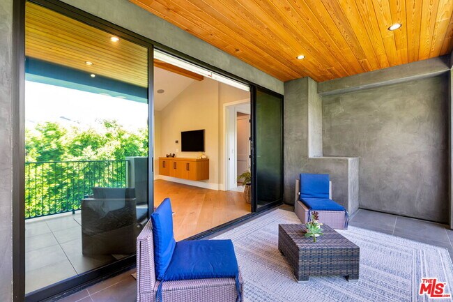 Building Photo - 4145 Tujunga Ave