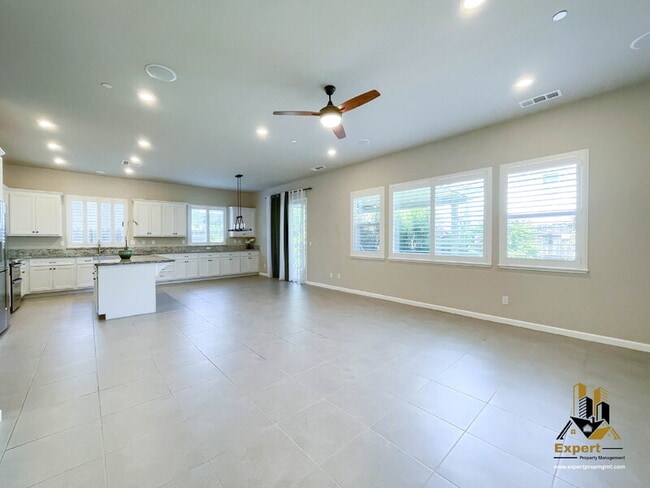 Building Photo - 6064 Cohasset Dr