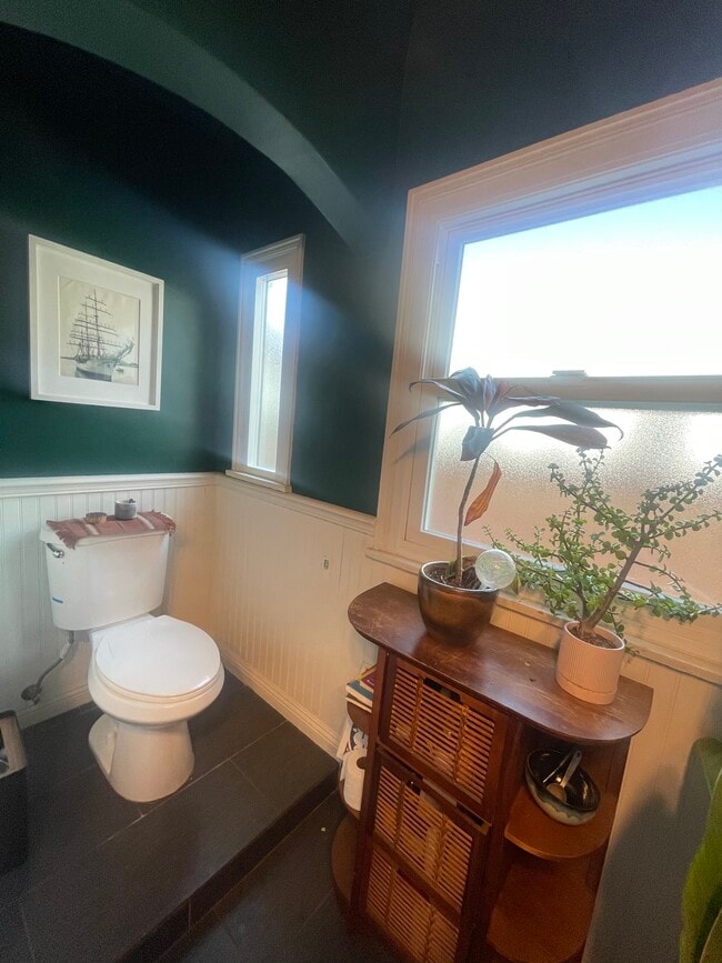 Building Photo - 4222 S Bronson Ave