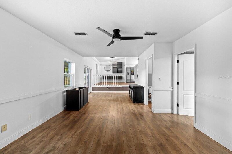 Building Photo - 3210 Acapulco Dr