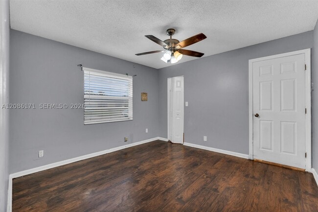 Building Photo - 608 SW 76th Terrace
