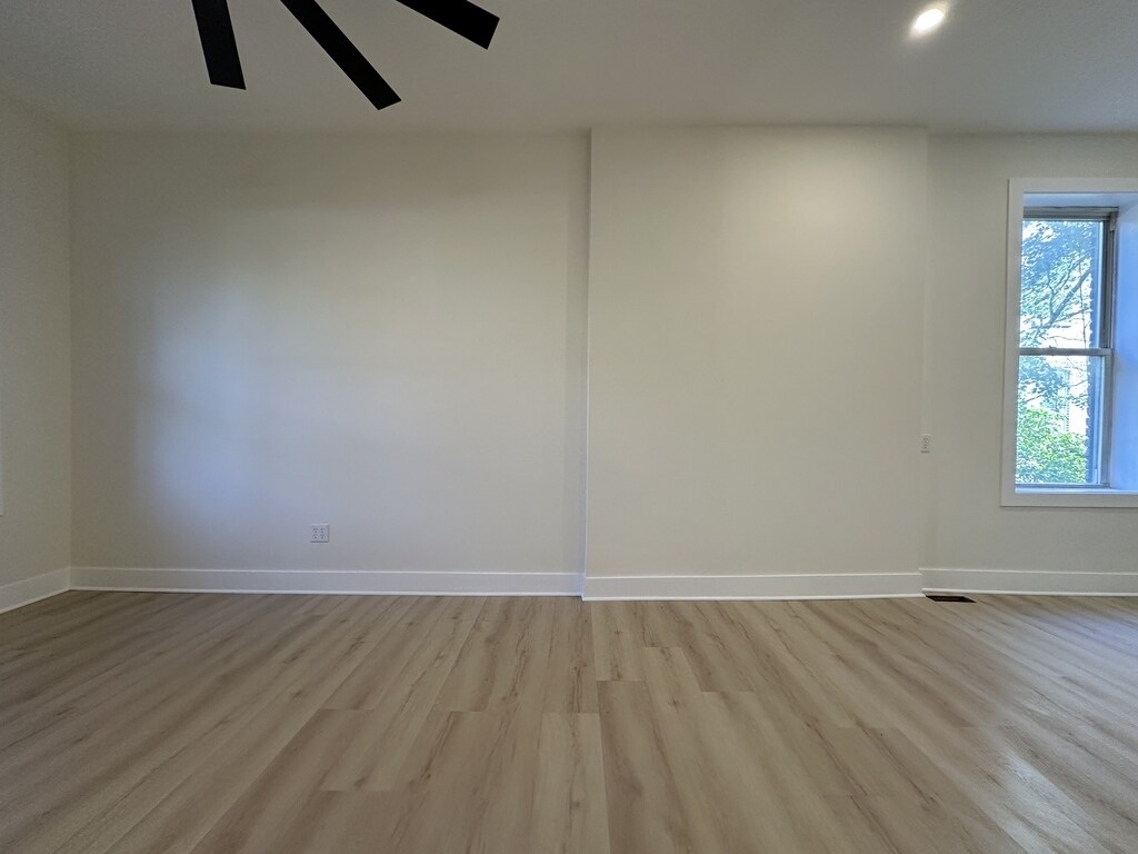 Building Photo - 1322 W Ohio St