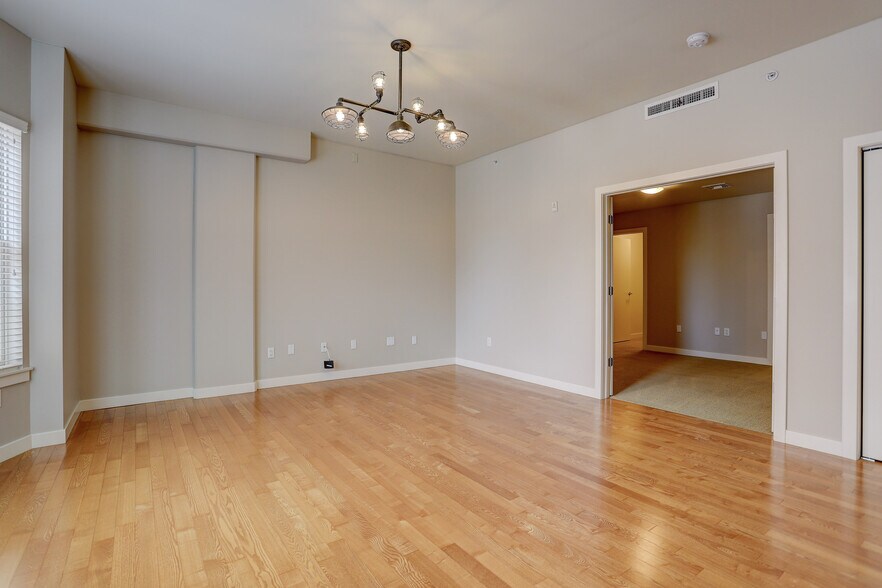 Building Photo - 410 Acoma St