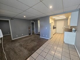 Building Photo - 721 E 8th St