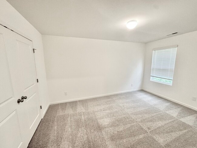 Building Photo - 113 Lorcan Ln