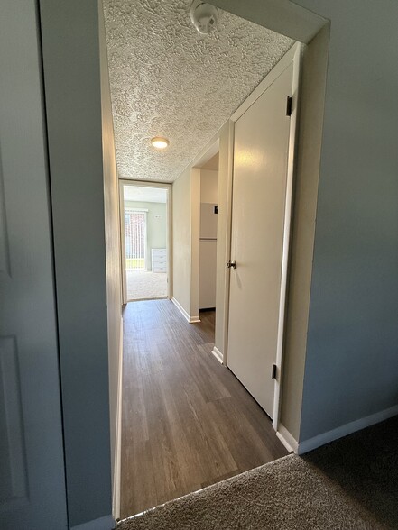 Building Photo - Kingstown Apartments