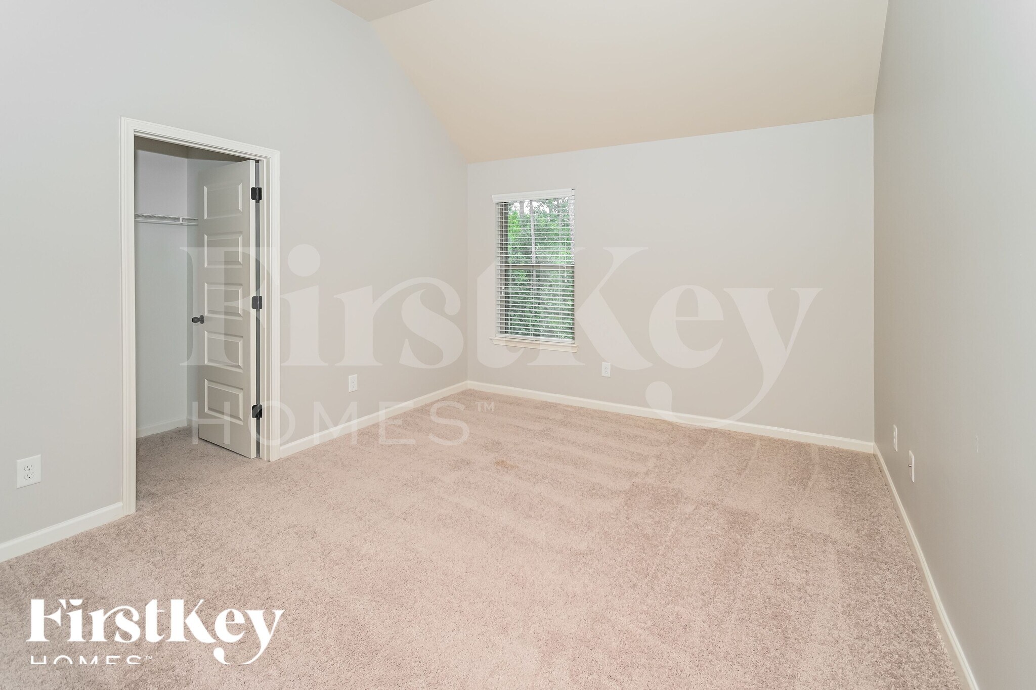 Building Photo - 1087 Sly Fox Run