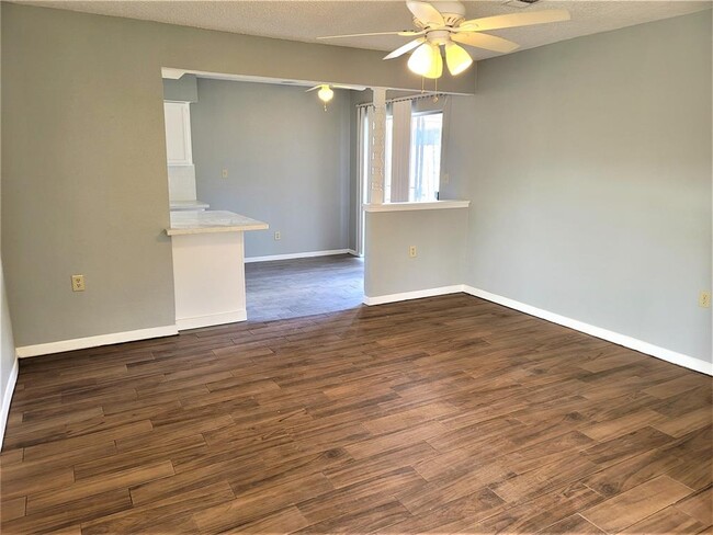 Building Photo - 6102 Havendale Dr