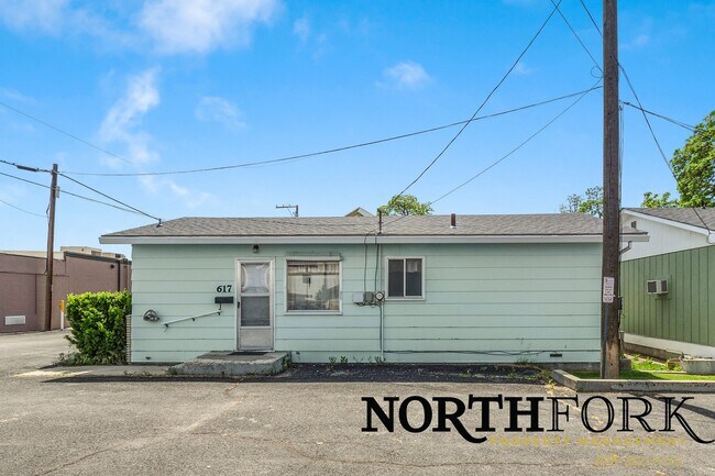 Building Photo - 414 S 7th Ave